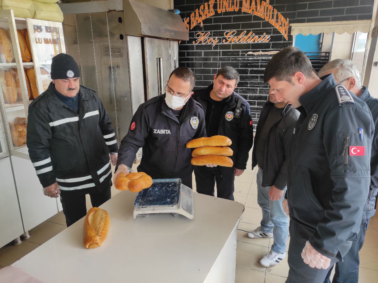 Sorgun Belediyesi Zabıta Müdürlüğü ekipleri ilçede fırın ve tatlıcılarda hijyen