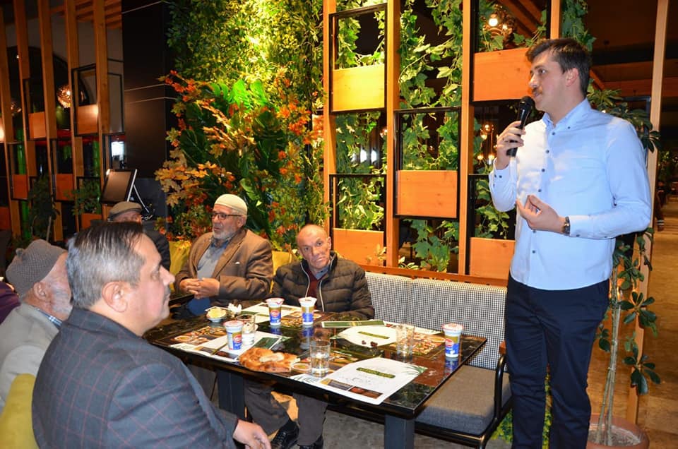 Sarıkaya Kaymakamlığı tarafından düzenlenen iftar yemeğinde şehit yakınları, gazi ve