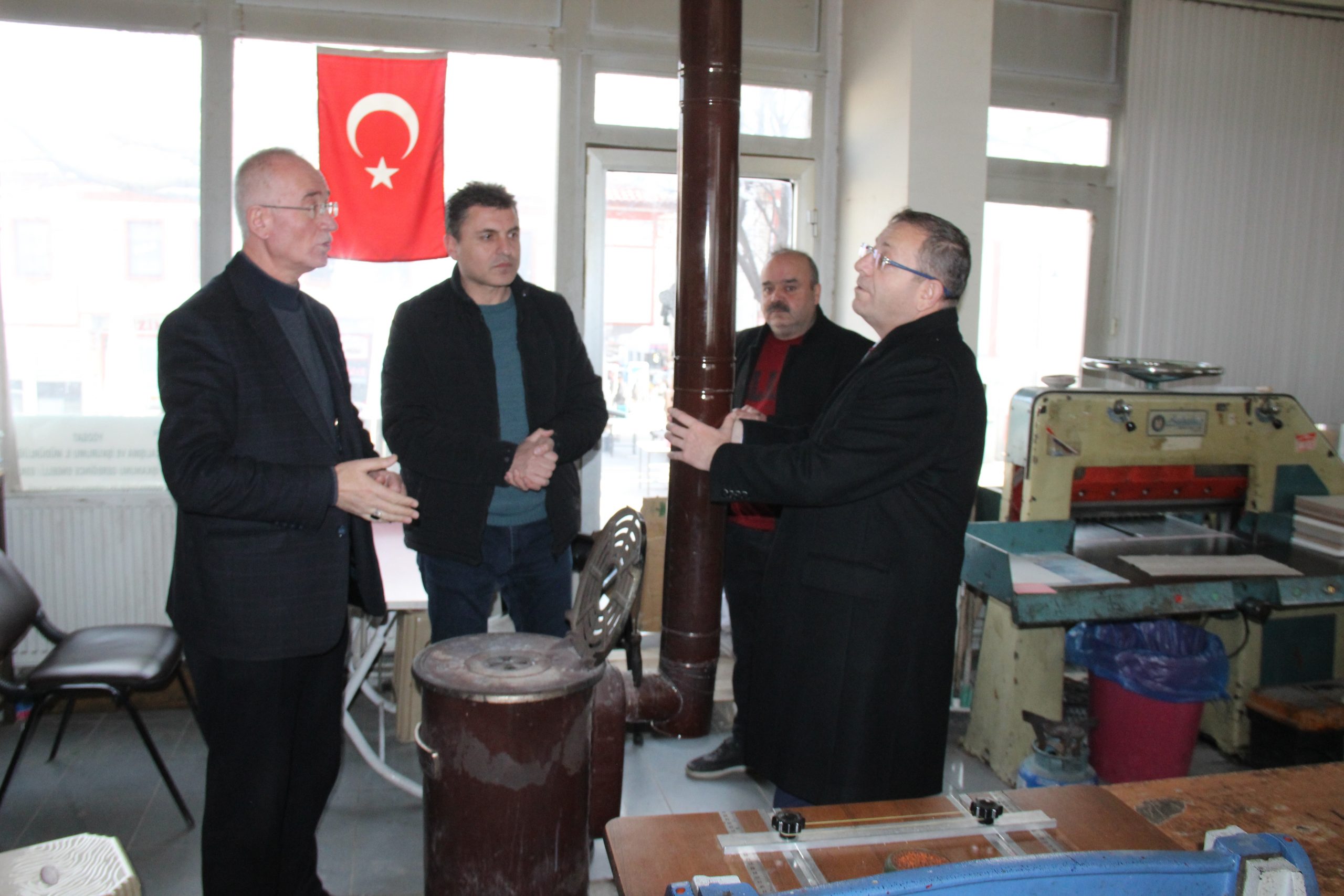 Yozgat Valisi Ziya Polat esnaf ziyaretleri kapsamında gazetemizi ziyaret etti.