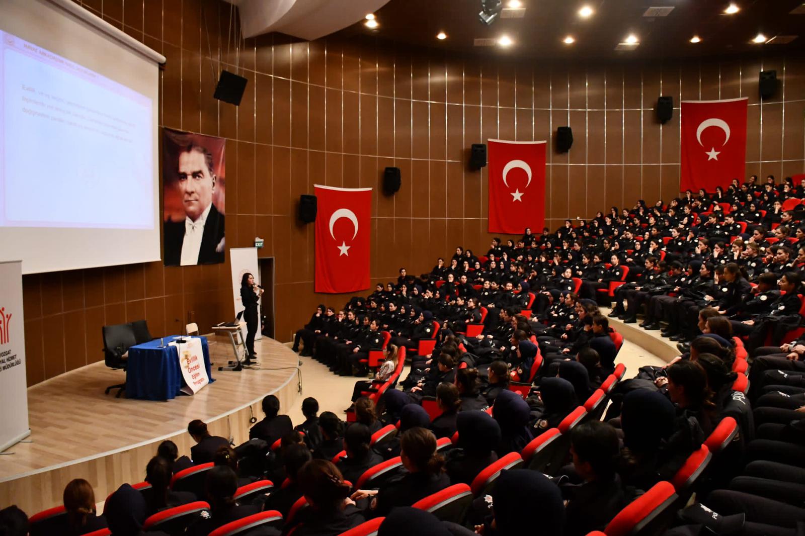 Yozgat Sosyal Hizmet Merkezi Müdürlüğü meslek elemanları Sosyolog Merve Er