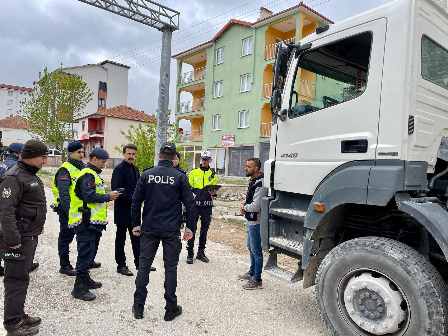  “Karayolu Trafik Güvenliği Günü” kapsamında Yozgat’ın Sarakent İlçesinde yayaların güvenliği,