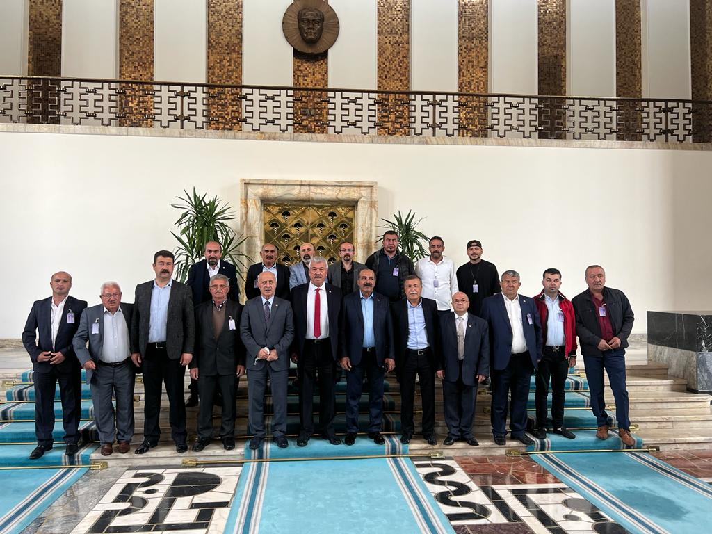 Cumhuriyet Halk Partisi (CHP) Çayıralan İlçe Başkanı Mutlu Üstün ve