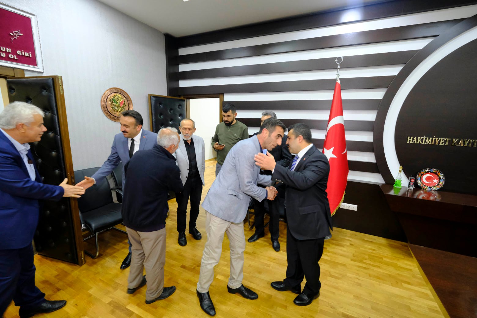 Akdağmadeni Belediyesi’nde Ramazan Bayramı dolayısıyla bayramlaşma töreni düzenlendi.