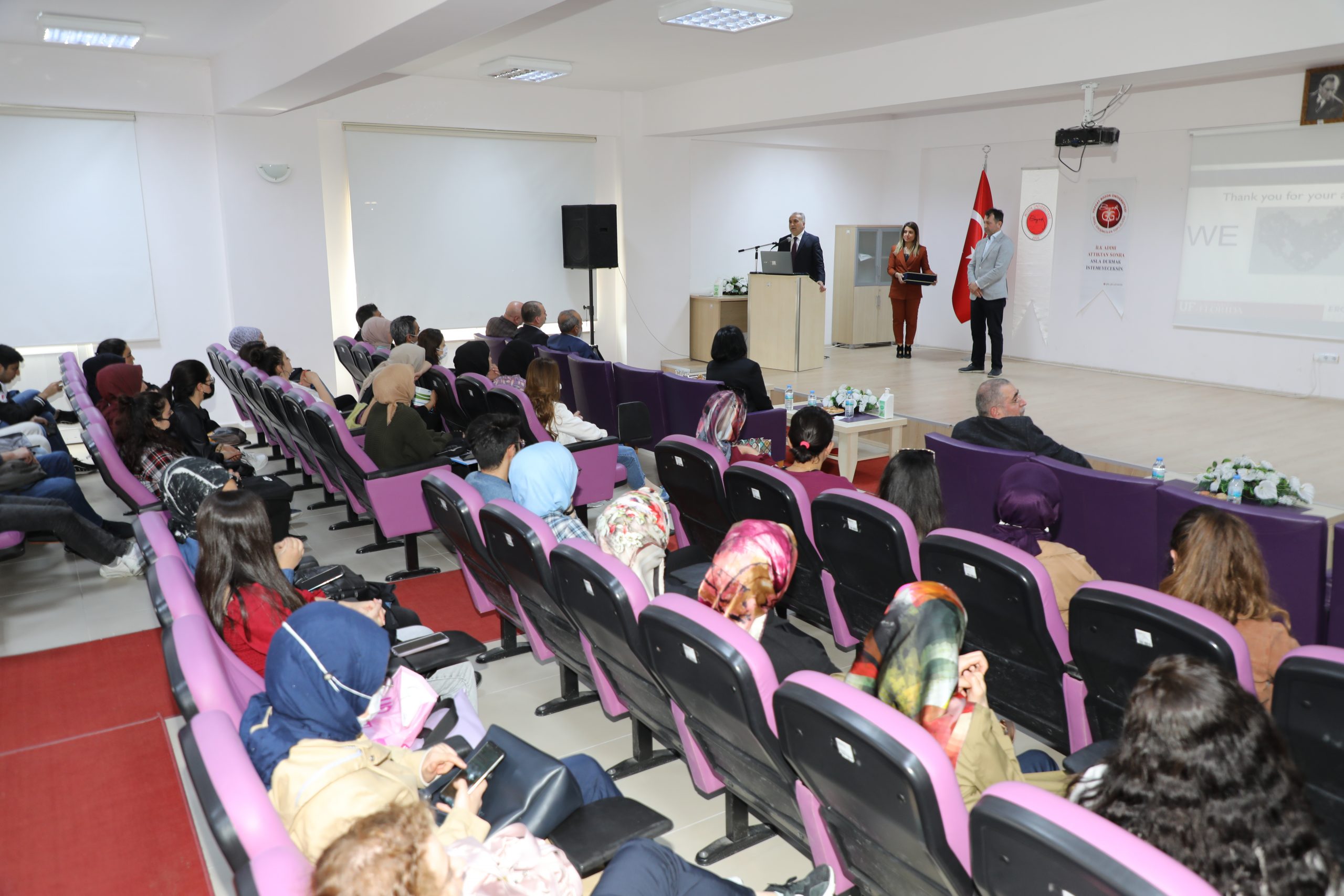 Yozgat Bozok Üniversitesi Genç Girişimciler Topluluğu tarafından "Kariyer Yolculuğumda Nanoteknoloji