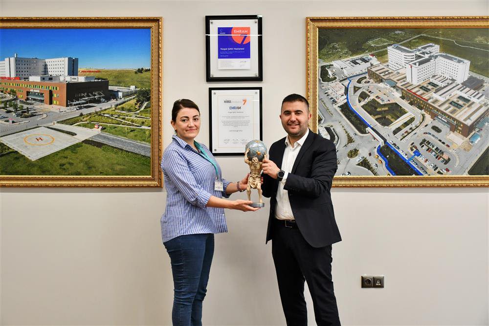 Yozgat Şehir Hastanesi hekimlerinden İç Hastalıkları Uz. Dr. Hilal Tunçer