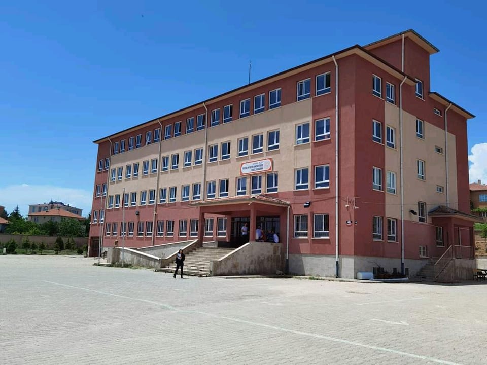 Sarıkaya ilçe Milli Eğitim Müdürü Cüneyt Yoldaş, Sarıkaya İlçesi Şehit