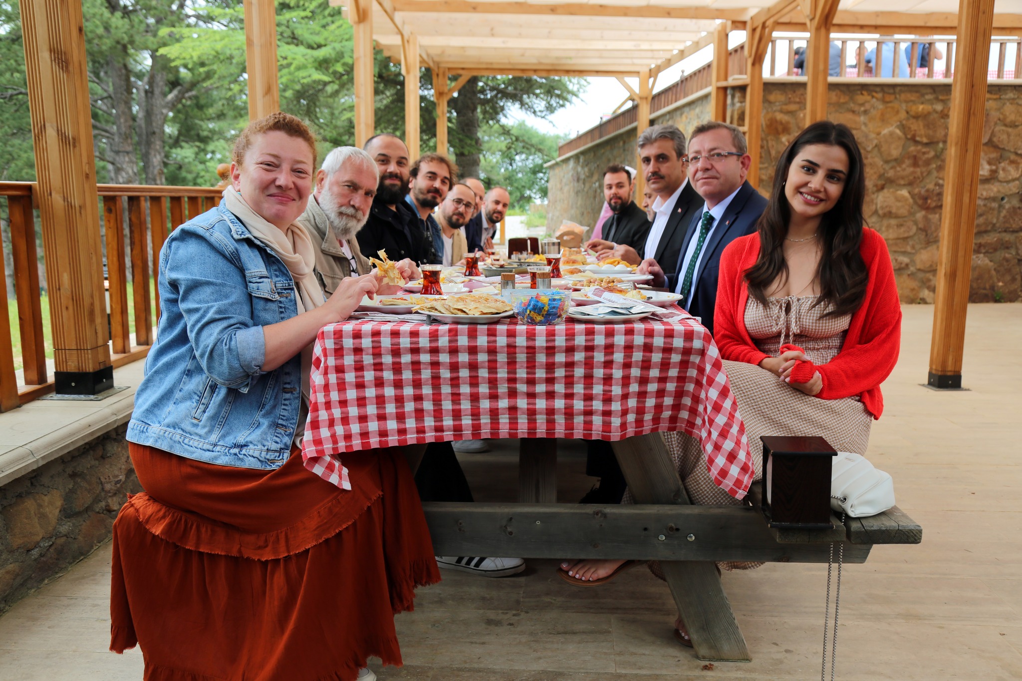 Yozgat Bozok Üniversitesi’nin davetlisi olarak Yozgat’a gelen Gönül Dağı dizisi