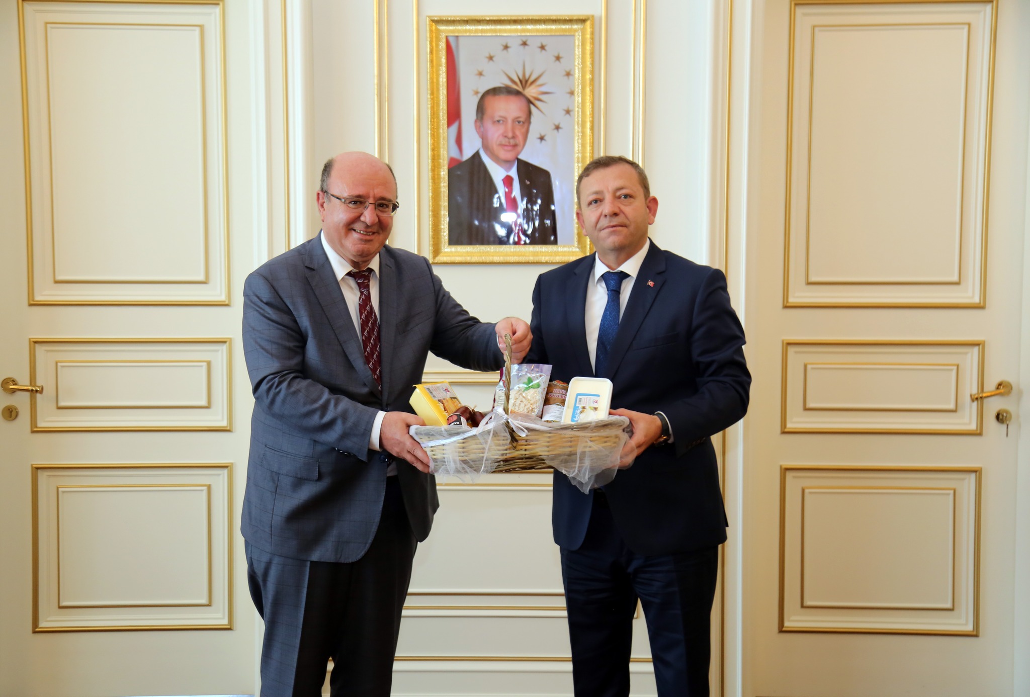 Et ve Süt Kurumu Genel Müdür Vekili Mustafa Kayhan, Süt