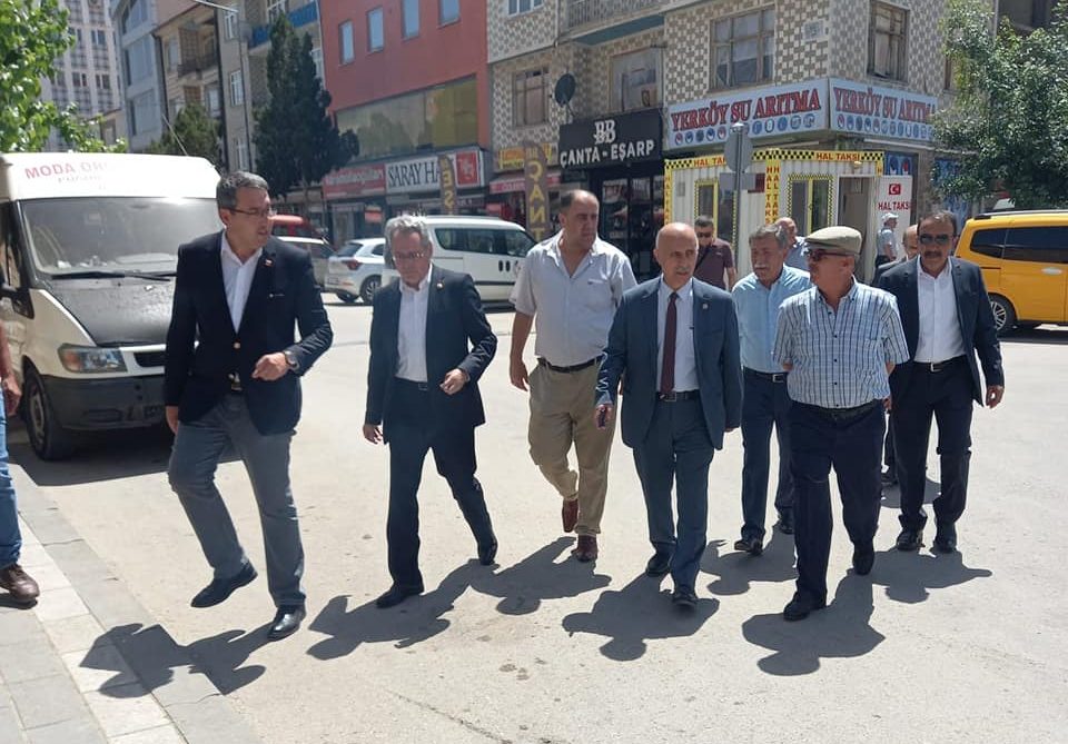 CHP Yozgat Milletvekili Ali Keven, beraberinde Antalya Milletvekili Rafet Zeybek