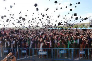 Bozok Üniversitesi 2021-2022 eğitim-öğretim döneminde lisans ve ön lisans eğitimlerini