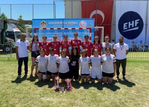 Antalya'nın Alanya ilçesinde düzenlenen uluslararası Ramazan Demirci açık alan Hentbol