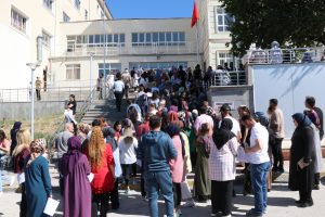 Kamu Personeli Seçme Sınavı (KPSS) tüm illerde olduğu gibi Yozgat’ta