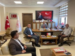 Ak Parti Yozgat Merkez İlçe Başkanı Ahmet Gökhan, beraberinde Yönetim