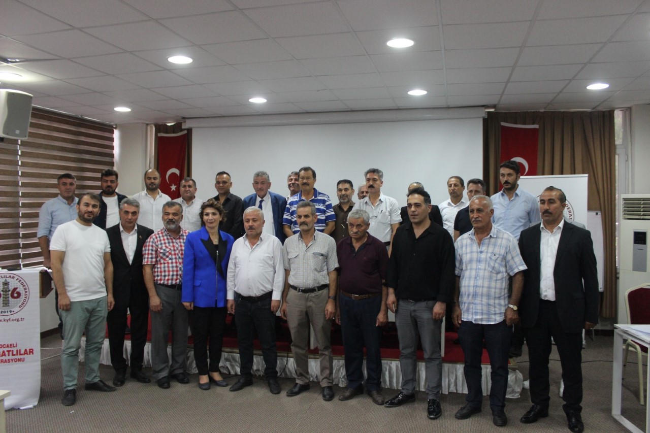 Kocaeli Yozgatlılar Federasyonu Olağanüstü Genel Kurulunda mevcut Başkan Erol Akalın