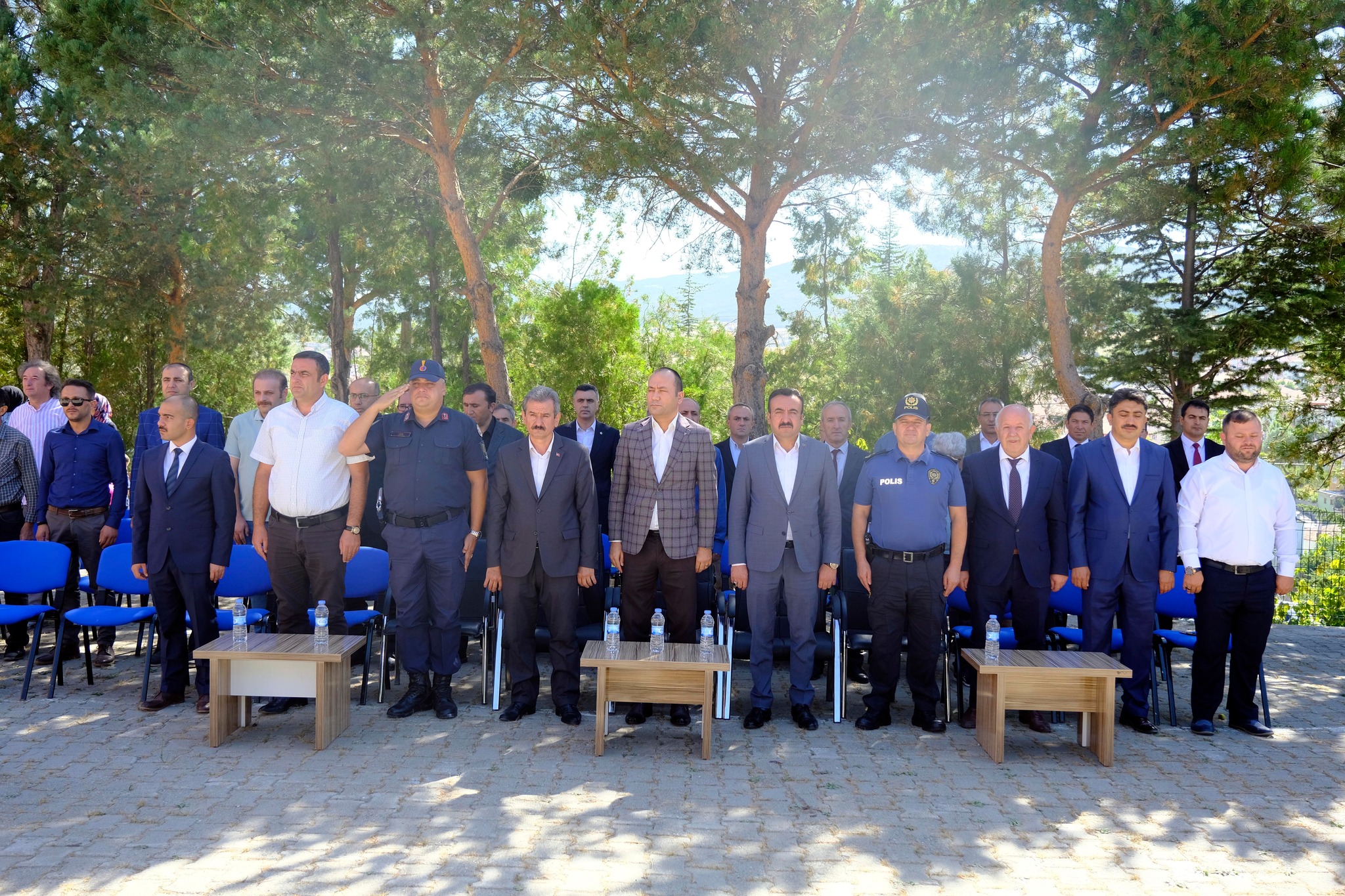 Akdağmadeni İlçesinde yeni eğitim öğretim dönemi için öğrencilerin büyük bir