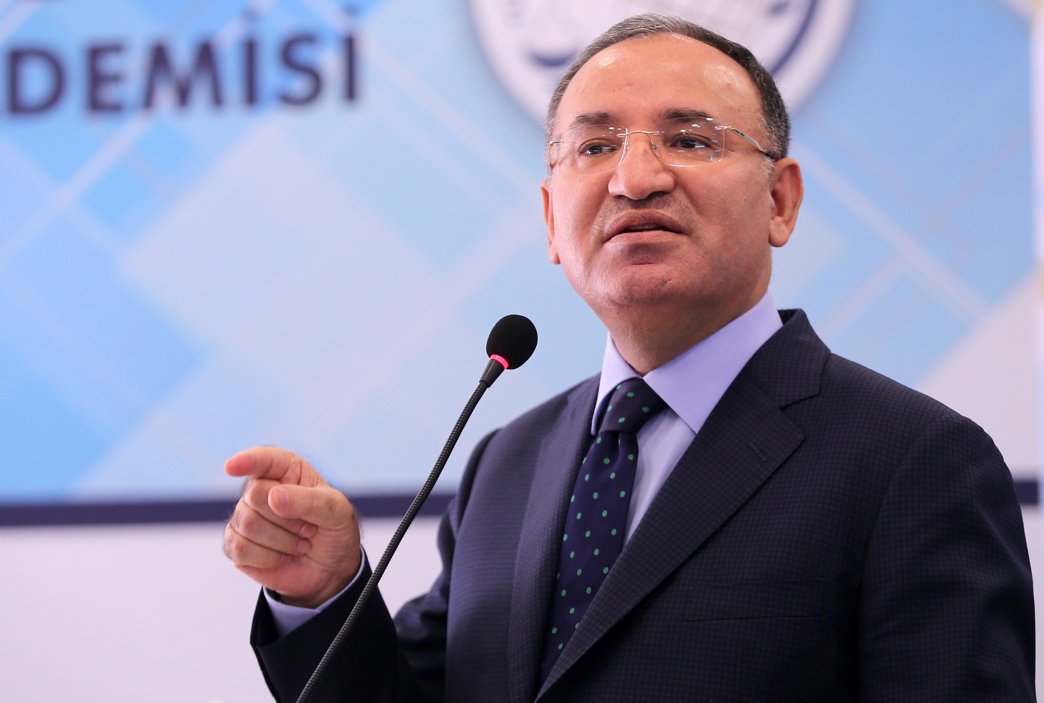 Adalet Bakanı Bekir Bozdağ, “Yargı mensuplarımızın hem ihtiyaçlarını karşılamak hem