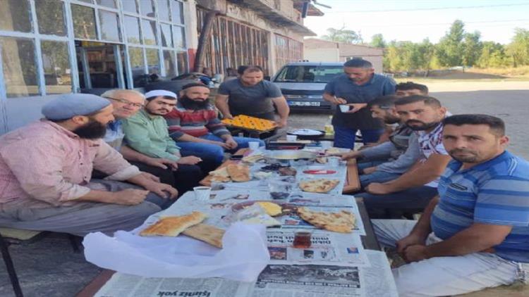 Çayıralan İlçe Müftülüğü tarafından düzenlenen esnaf ziyaretleri devam ediyor. İlçe