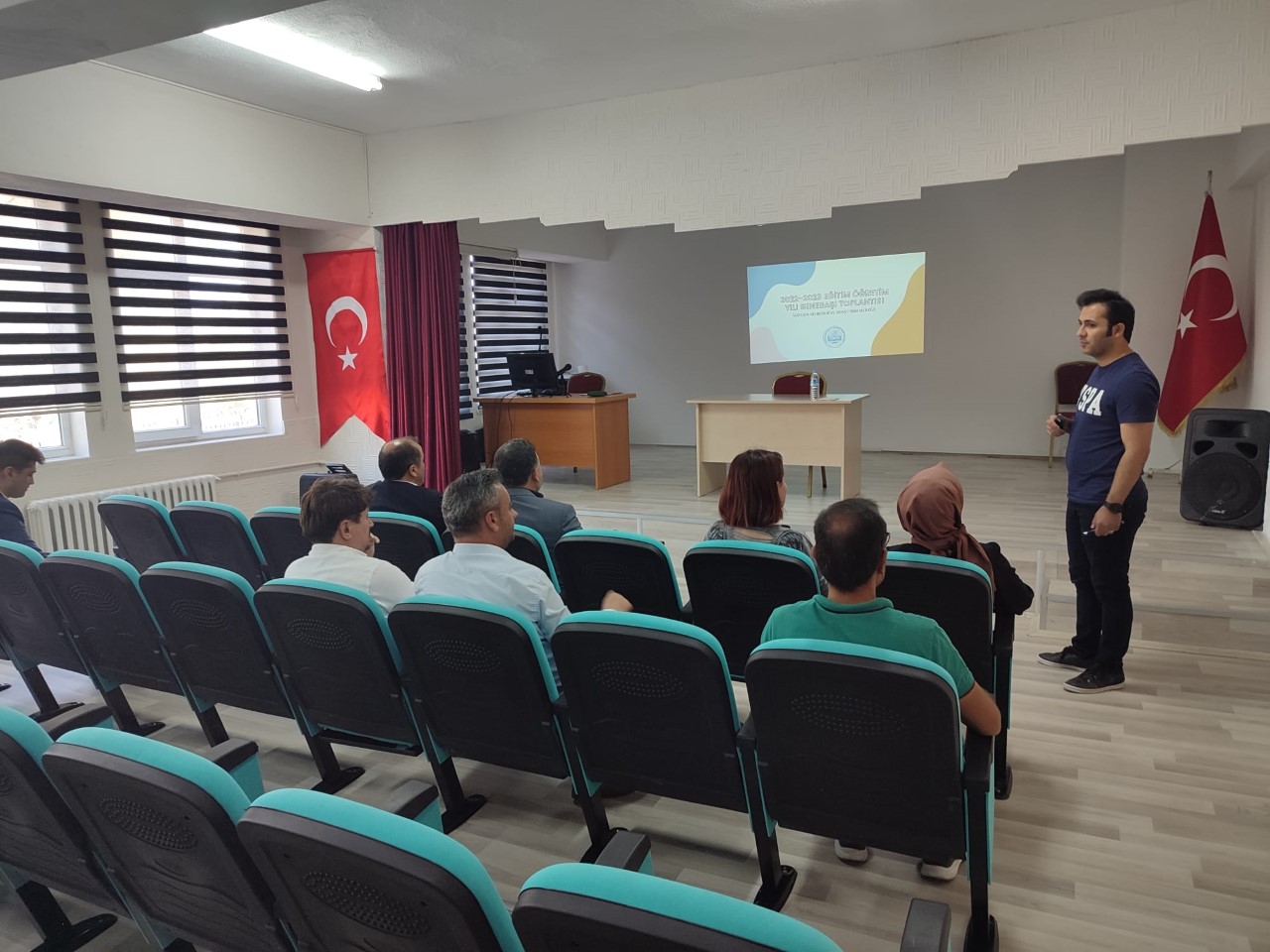 Saraykent Milli Eğitim Müdürlüğü tarafından okul müdürlerine ve psikolojik danışman