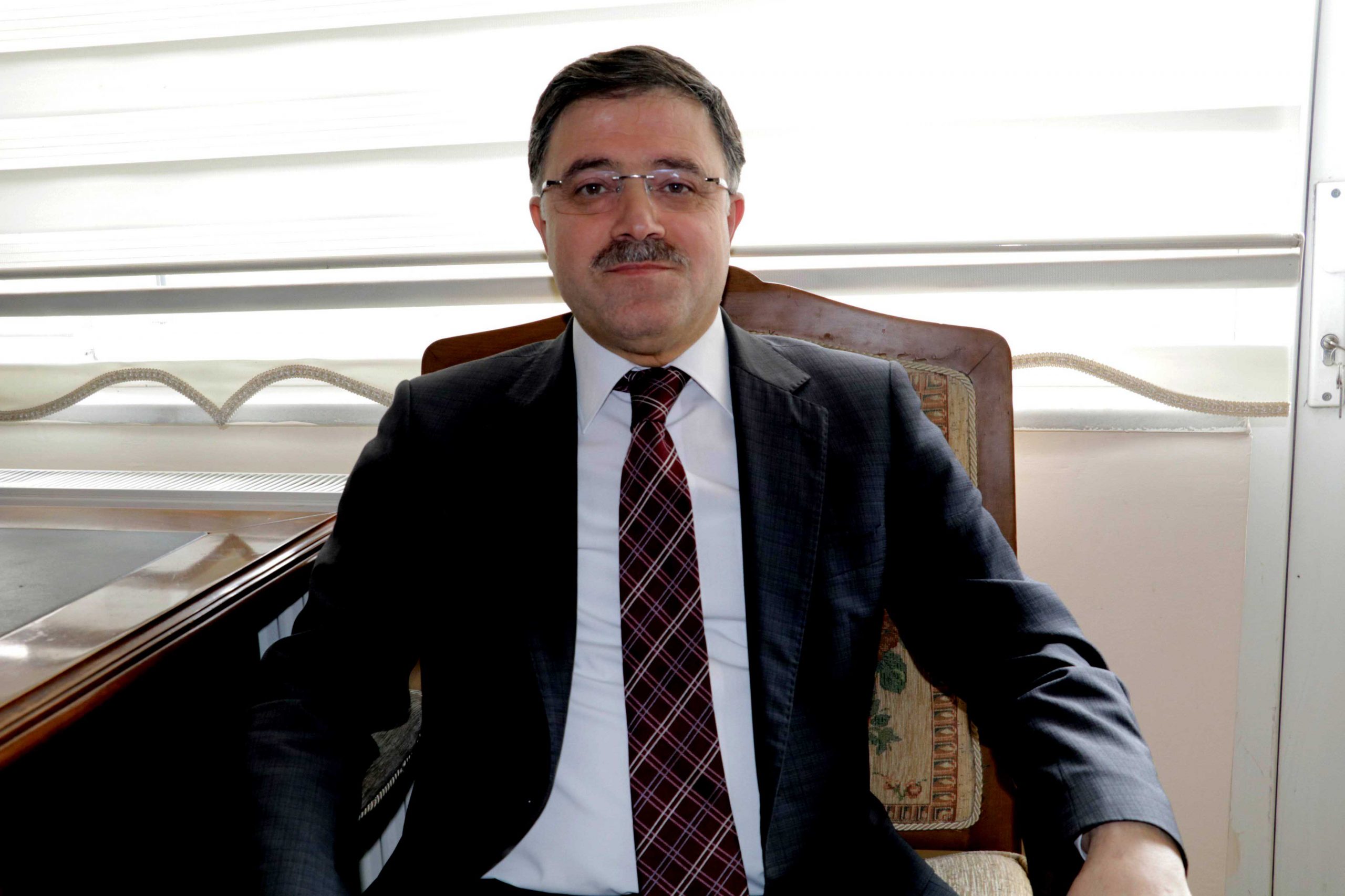 Dünkü sayımızın manşetinden “Yozgat TOKİ’yi bekliyor” başlığıyla verdiğimiz haberimize Ak