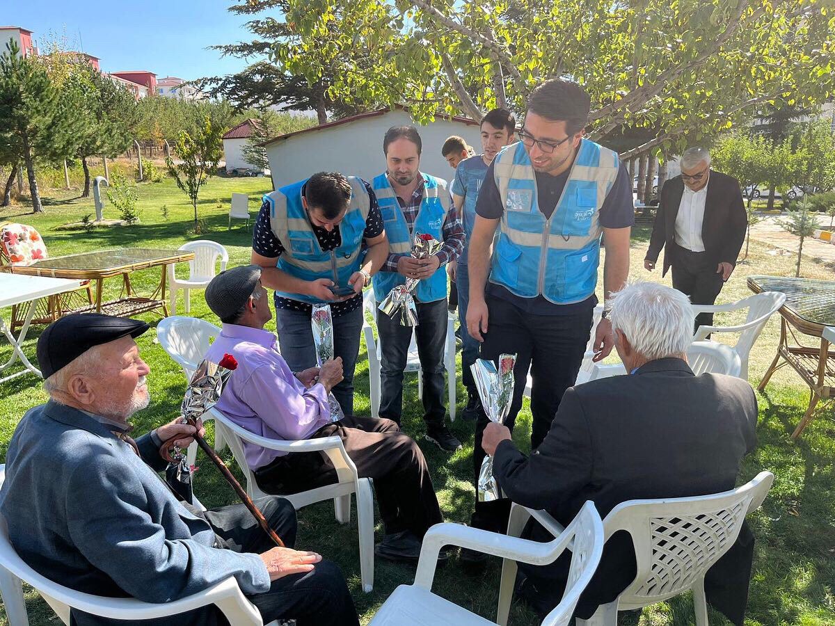 Ak Parti Gençlik Kolları Başkanı Yaşar Taşdemir ve Yönetim Kurulu