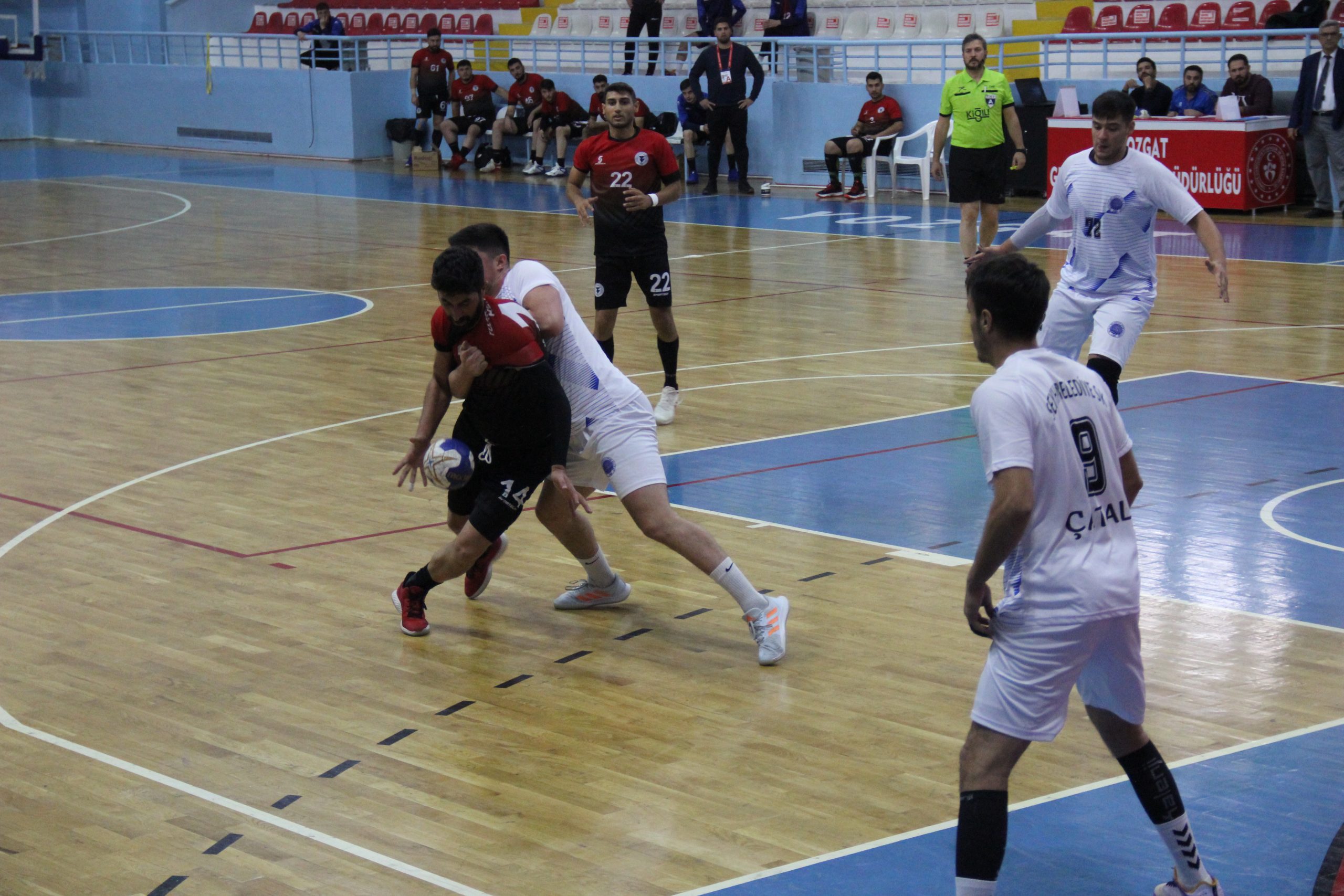 Hentbol Erkekler Birinci Ligi A Grubu’nun 2’nci haftasında Yozgat Belediye