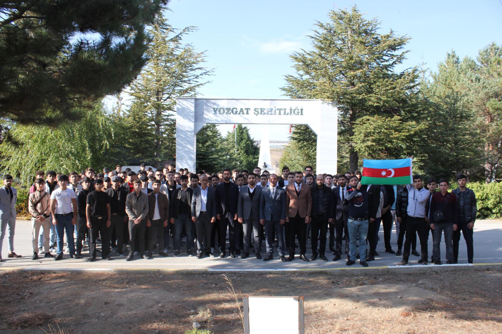 Ülkü Ocakları Yozgat İl Başkanlığı, Yozgat şehitliğini ziyaret etti. Ziyaret