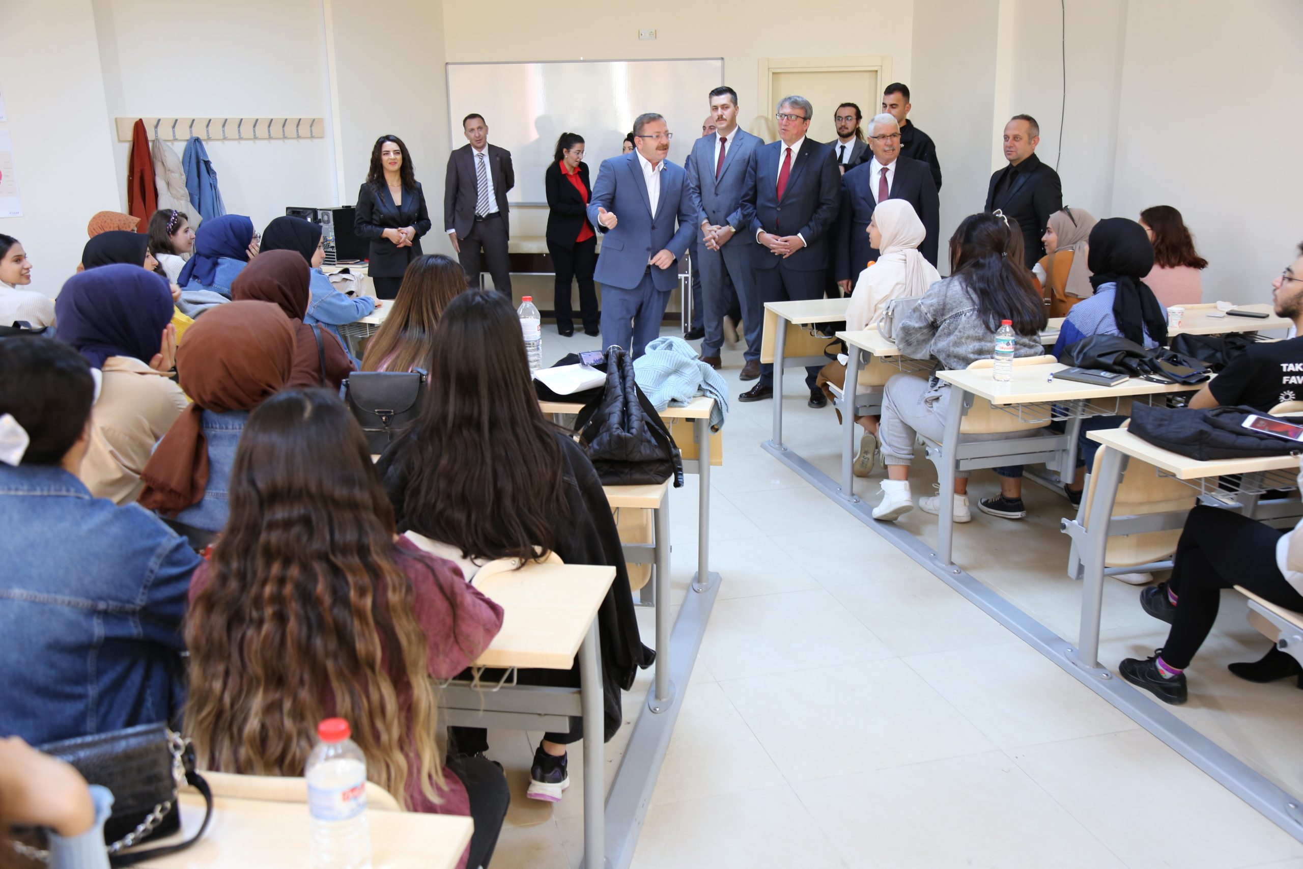 Yozgat Valisi Ziya Polat  Sarıkaya ilçe programı kapsamında Sarıkaya Fizyoterapi