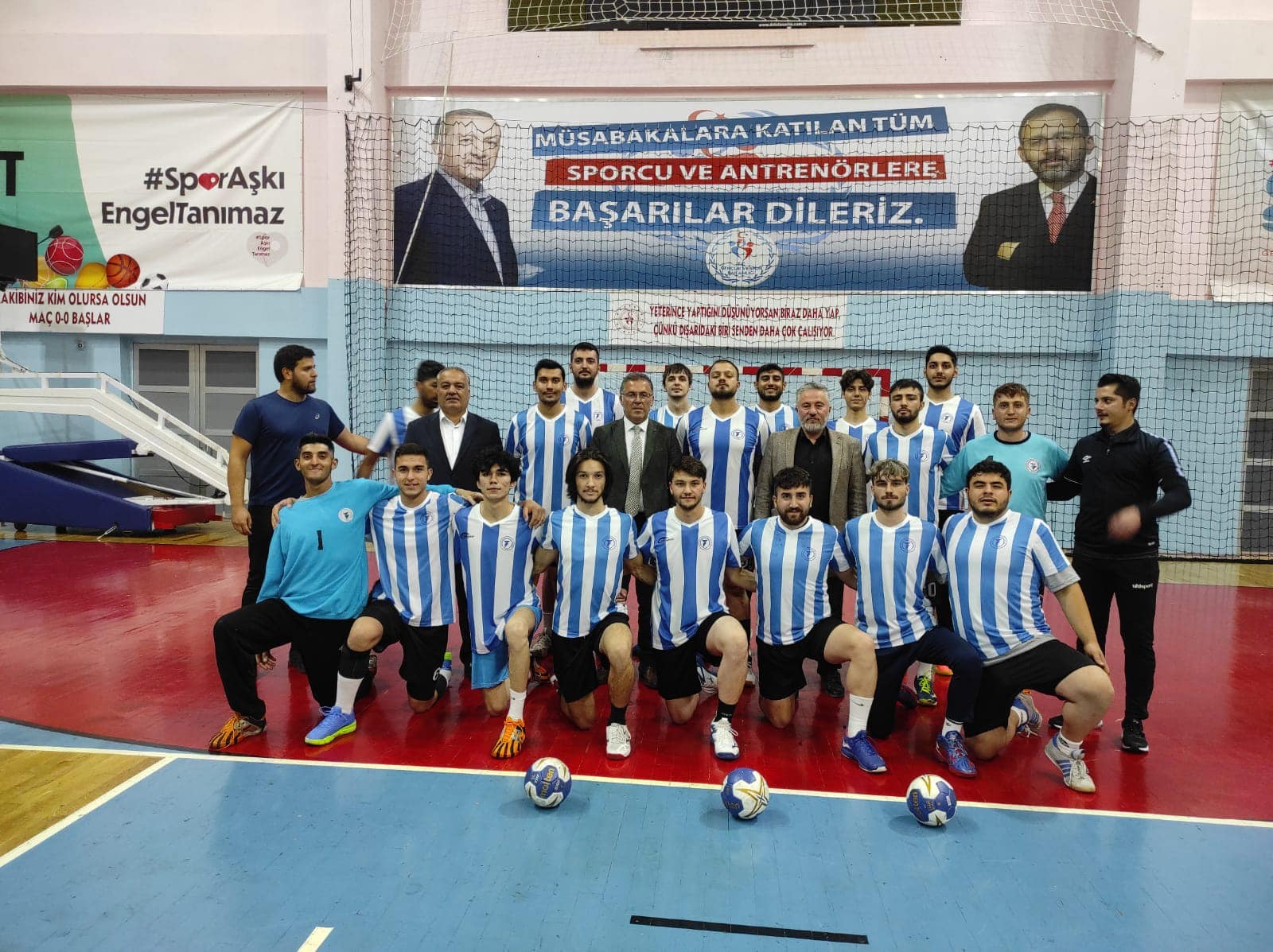 Yozgat Belediyesi Başkan Yardımcısı Murat Tanışman, Rıza Kayaalp Spor Salonunda