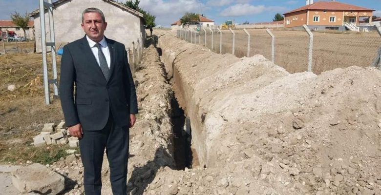 Yamaçlı’da altyapı çalışmalarına ağrılık veren Belediye Başkanı Şaban Altıntaş, 20