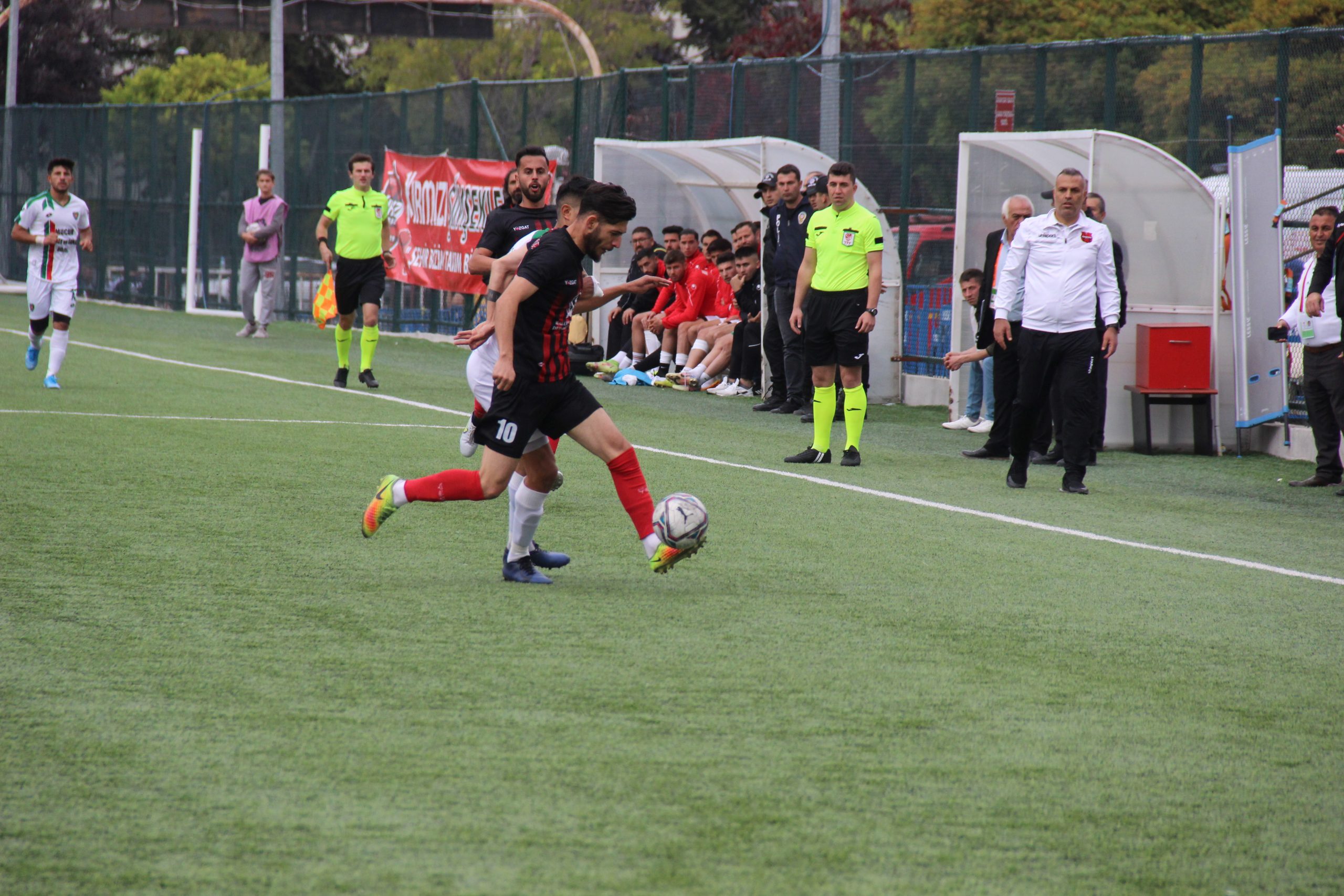 Kırmızı Siyahlı ekip, galibiyet serisine bir yenisi daha ekledi. Konuk