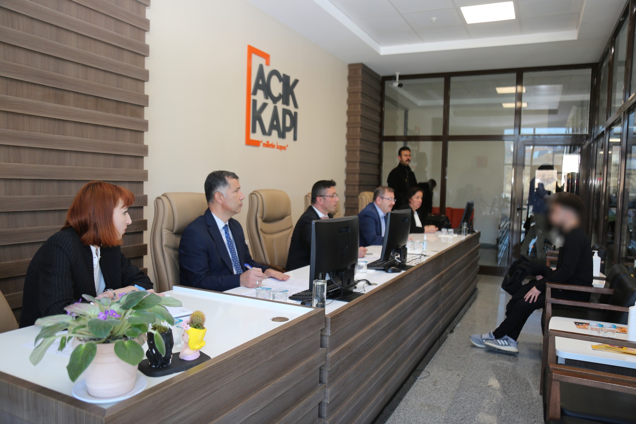 Yozgat Valisi Ziya Polat, düzenli olarak gerçekleştirdiği “Açık Kapı” halk