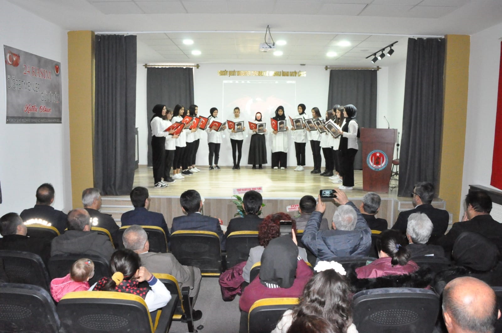 24 Kasım Öğretmenler günü  ülke genelinde olduğu gibi Yerköy İlçesinde