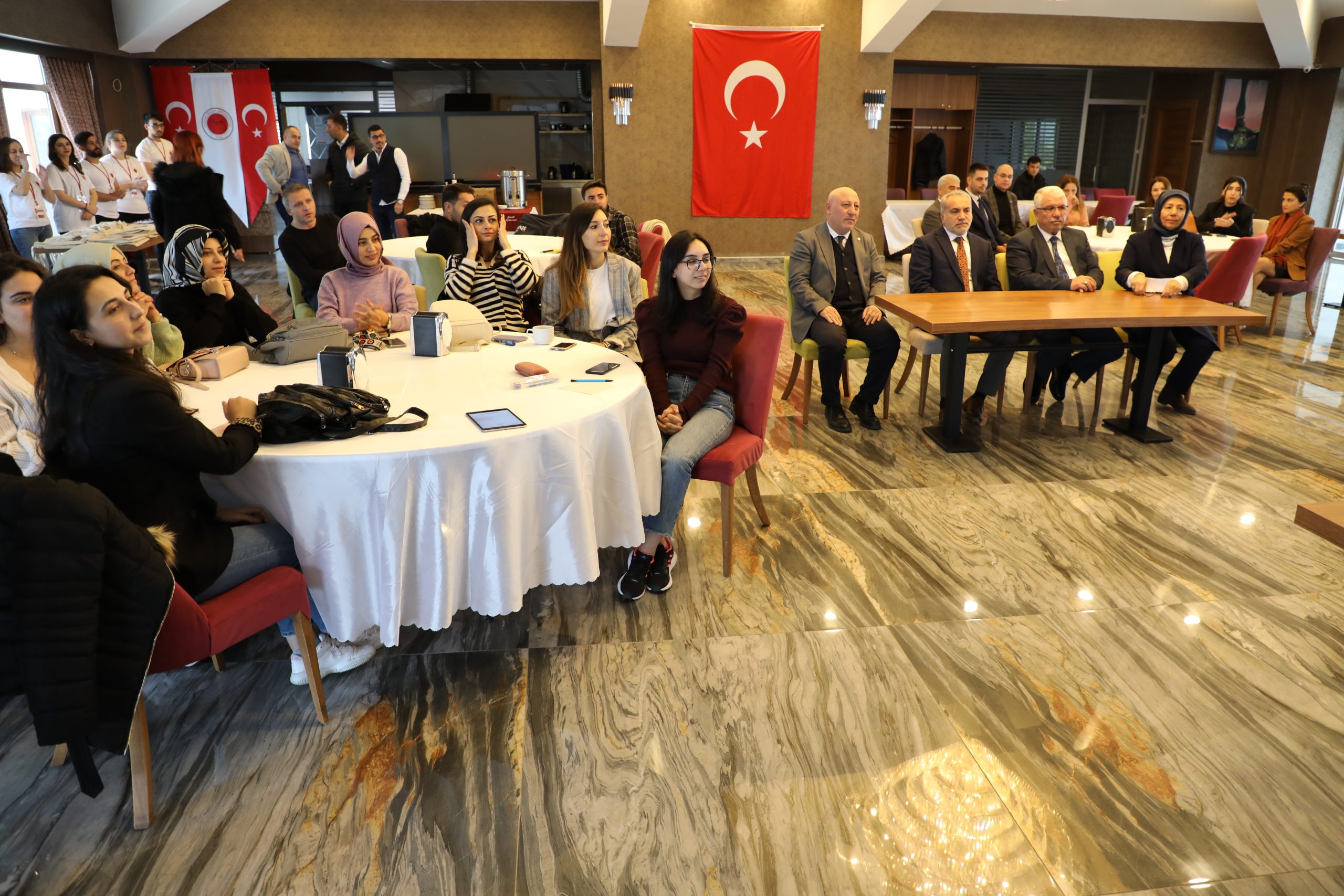 Yozgat’ta TÜBİTAK destekli, özel gereksinimli öğrencilerle çalışan öğretmenlere yönelik Çocuk