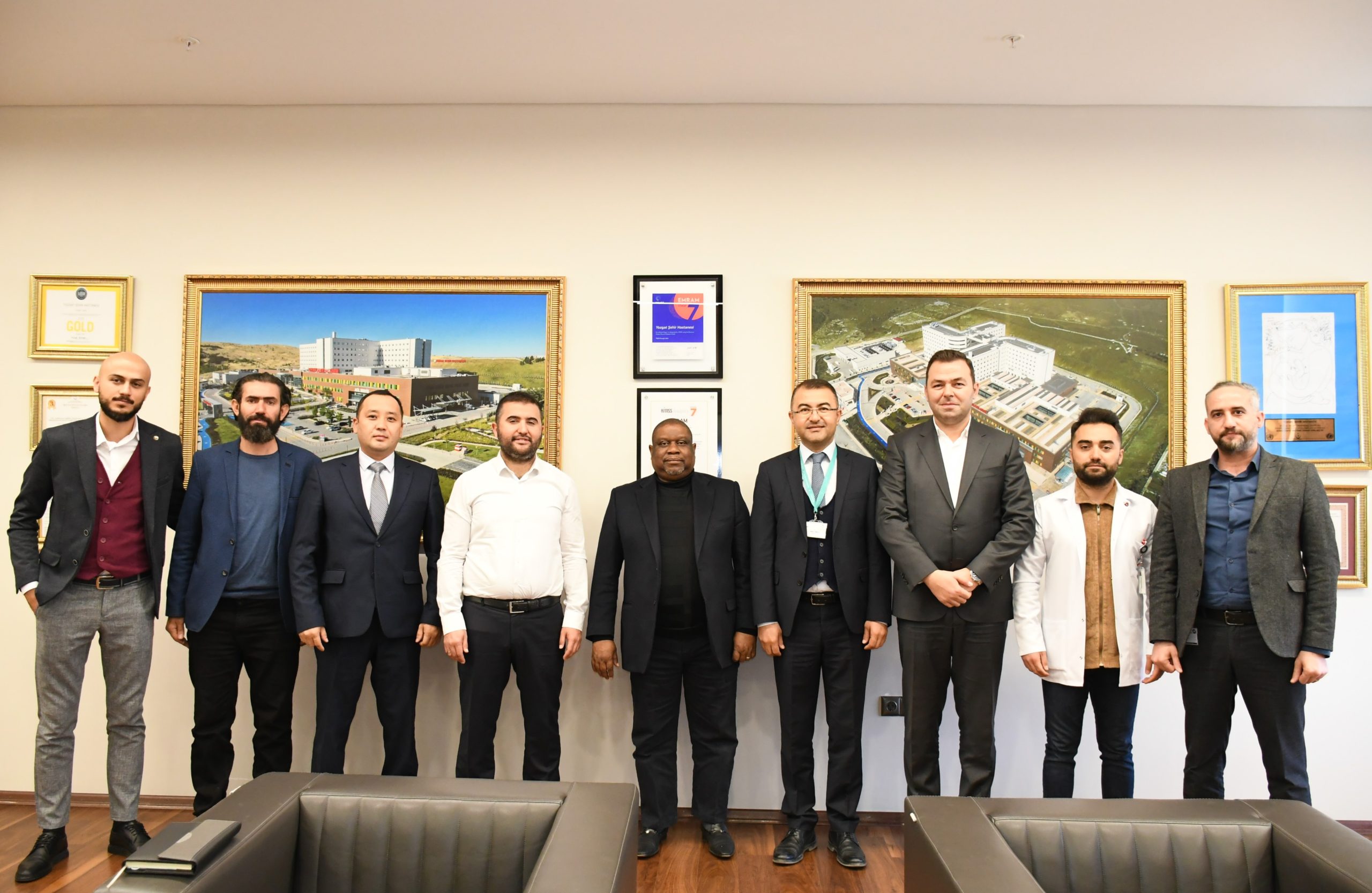 Mozambik Roma büyükelçisi Cesar Gouveıa Yozgat Şehir Hastanesini ziyaret ederek