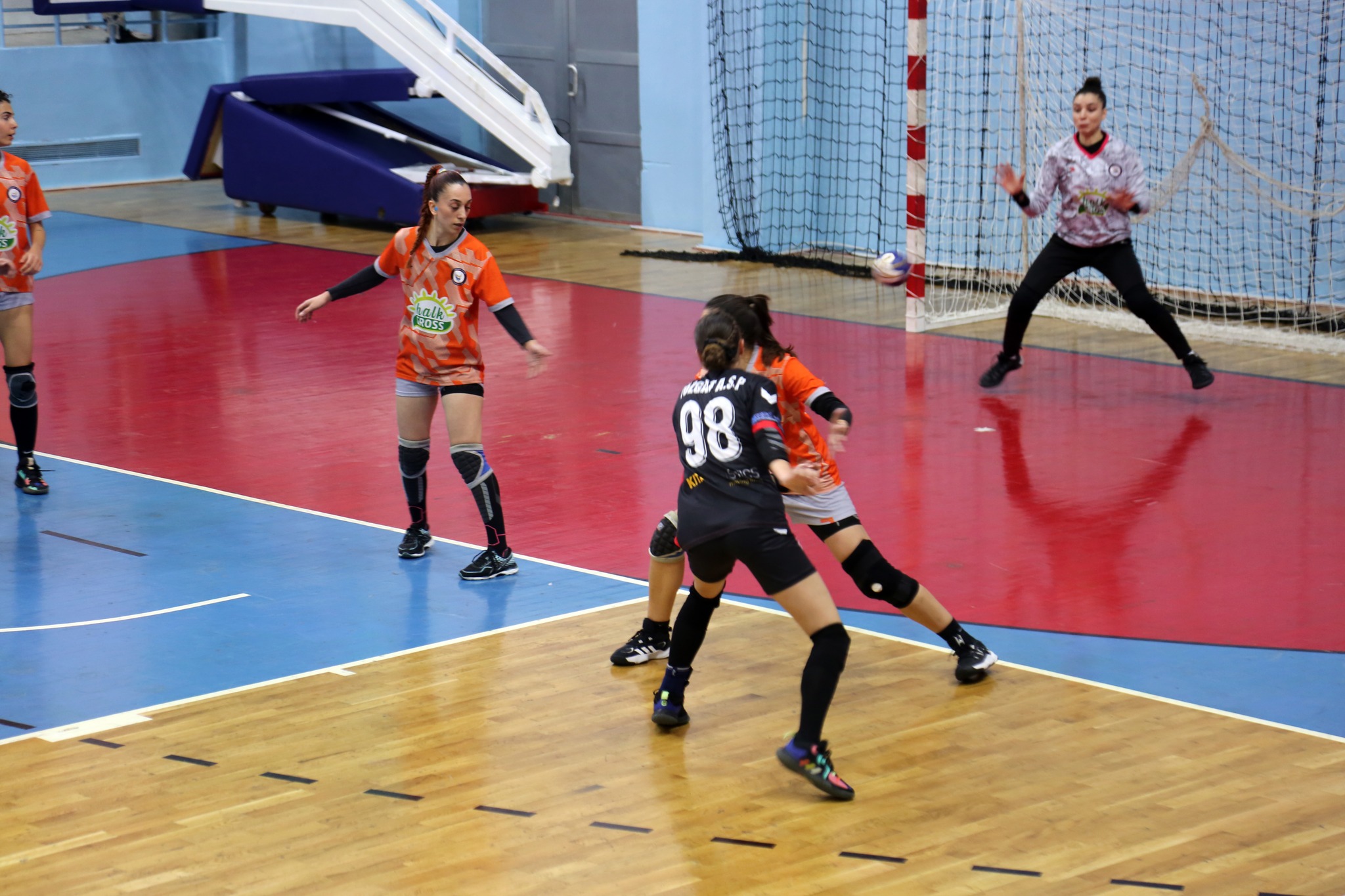 Hentbol Kadınlar Birinci Ligi A Grubunda mücadele eden Yozgat Aile