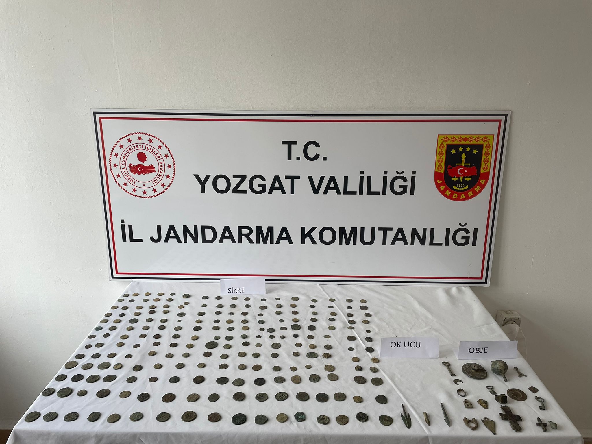 Yozgat İl Jandarma Komutanlığı ekipleri tarafından durdurulan bir araçta yapılan