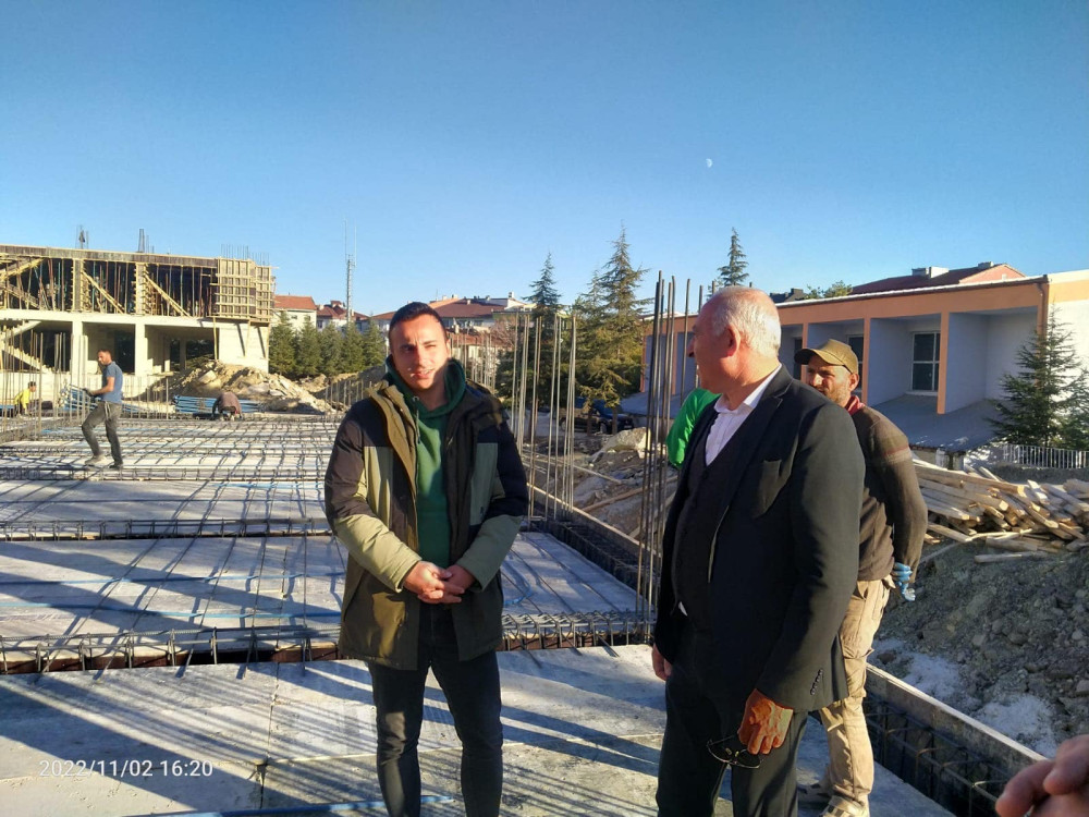 Ak Parti Sorgun İlçe Başkanı Mesut Kılıç, ilçede yapımı devam