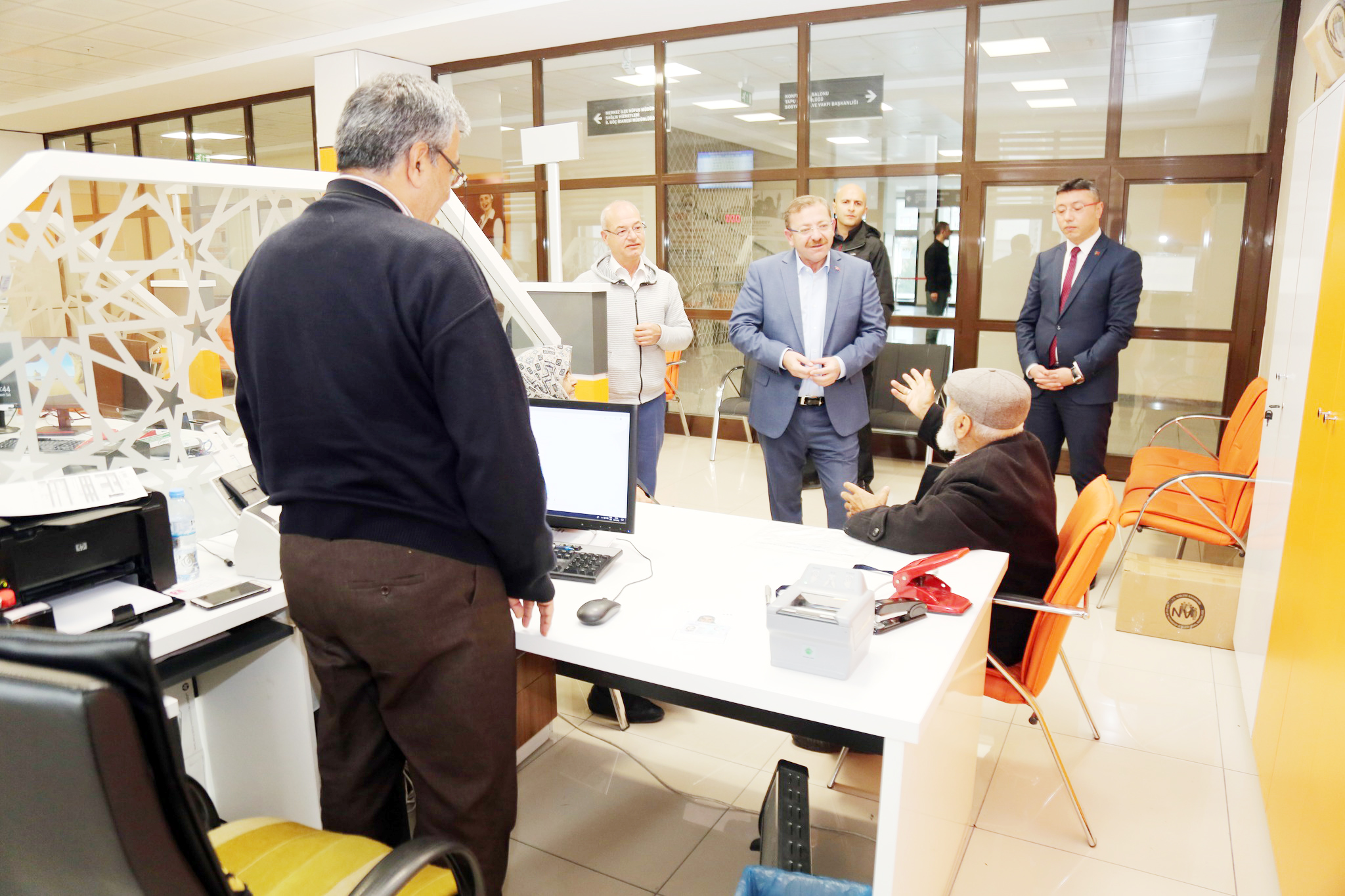 Yozgat Valisi Ziya Polat, Valilik binasında hizmet veren Merkez İlçe