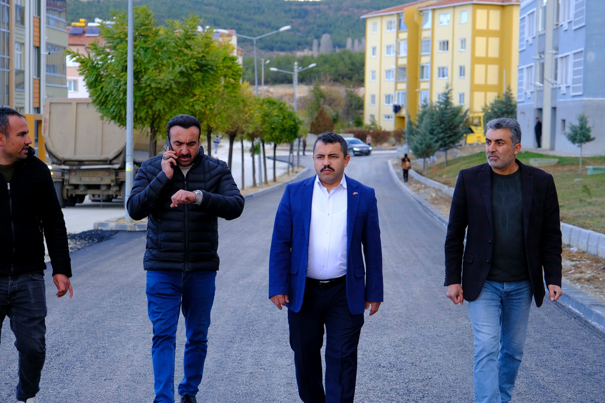 Akdağmadeni Belediyesi, yol yapımı, asfalt çalışmaları, altyapı ve çevre düzenlemesi