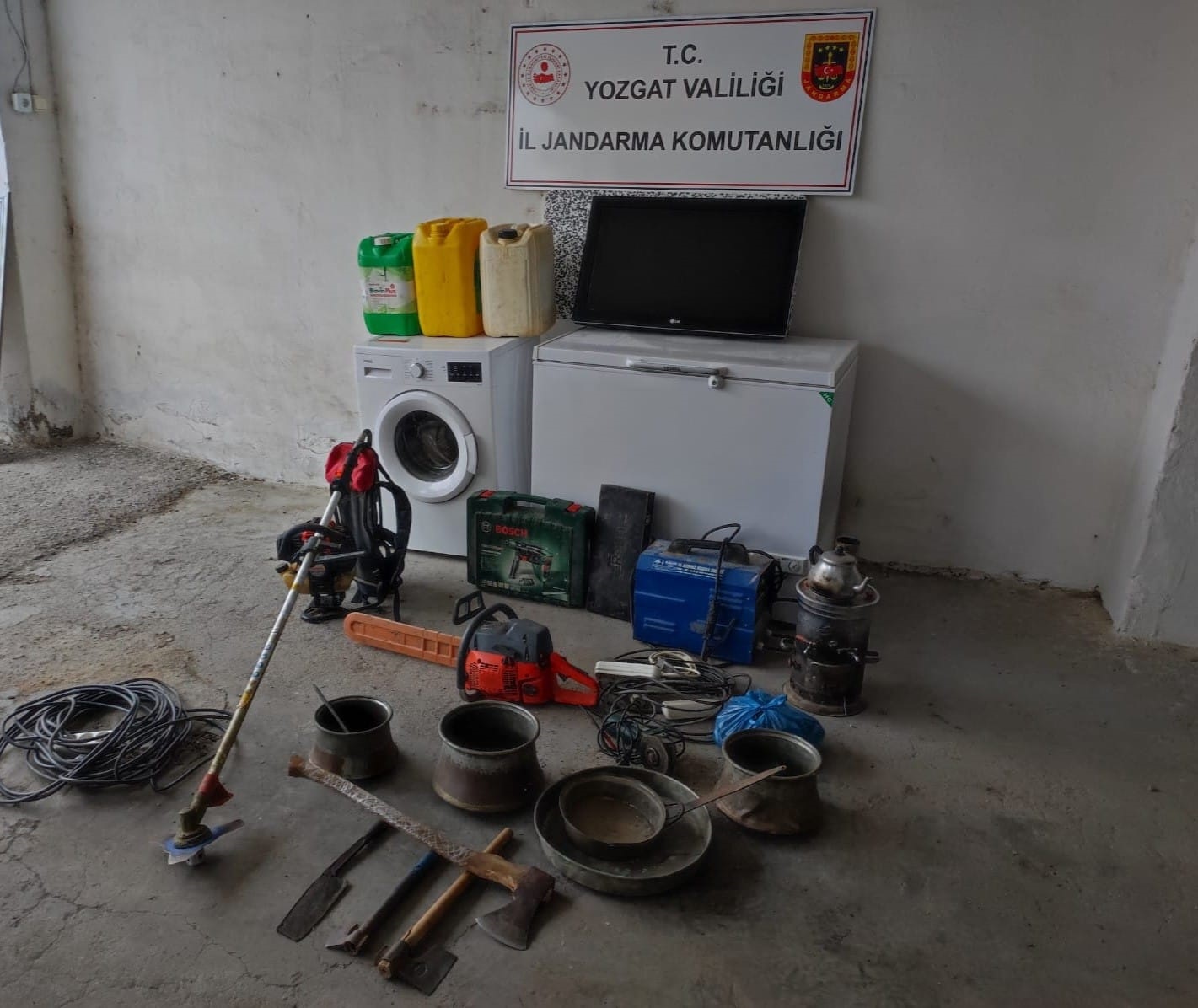 Yozgat Merkez'e bağlı Battal köyünde meydana gelen hırsızlık ihbarını değerlendiren