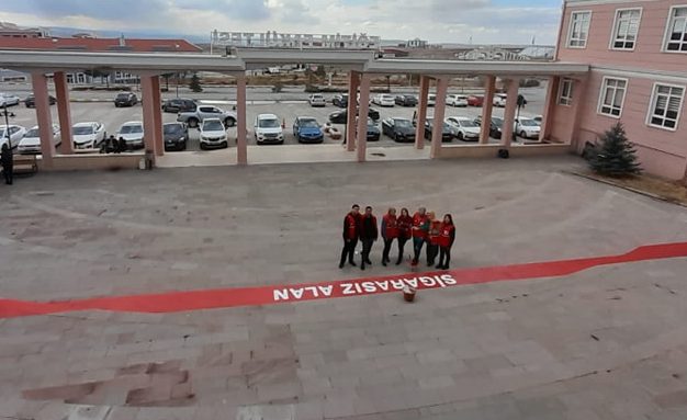 Yozgat Genç Kızılay Ekibi tarafından Yozgat Bozok Üniversitesi Eğitim Fakültesi
