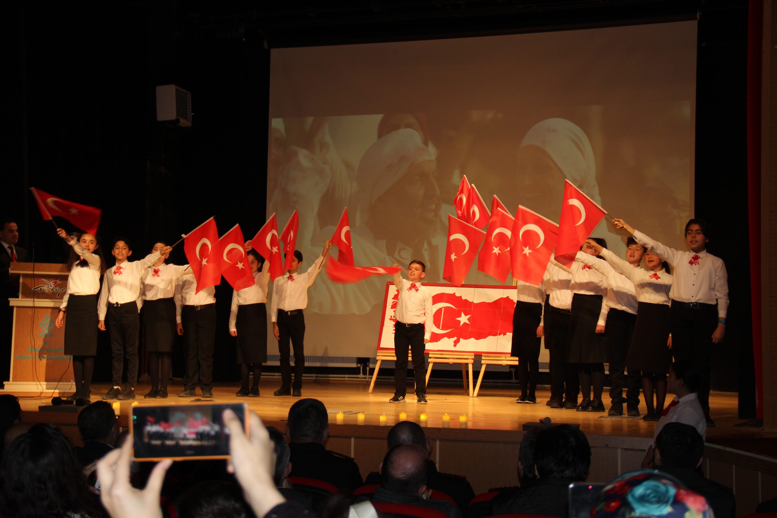 İstiklal Marşı'nın şairi Mehmet Akif Ersoy, vefatının 86. yıl dönümü