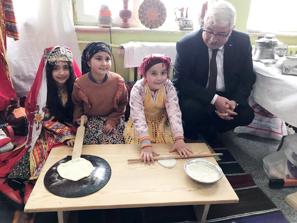 Yozgat Mehmet Akif Ersoy İlkokulu tarafından her yıl kutlanılan Yerli