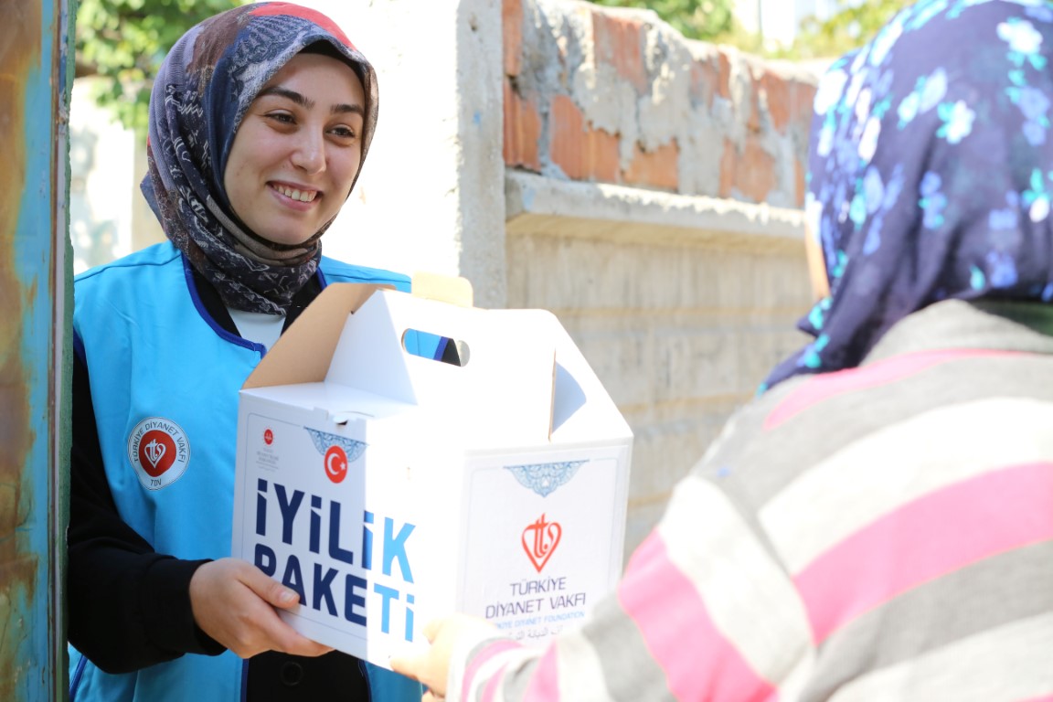 Türkiye Diyanet Vakfı (TDV), hayırseverlerin destekleriyle Türkiye’de 81 il 922