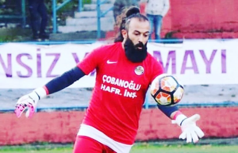 Ereğli Akınspor - Çaycumaspor karşılaşmasında kafasına aldığı darbe sonucu beyin