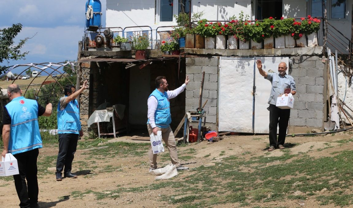 Türkiye ve 149 ülkede insani yardım faaliyeti gerçekleştiren Türkiye Diyanet