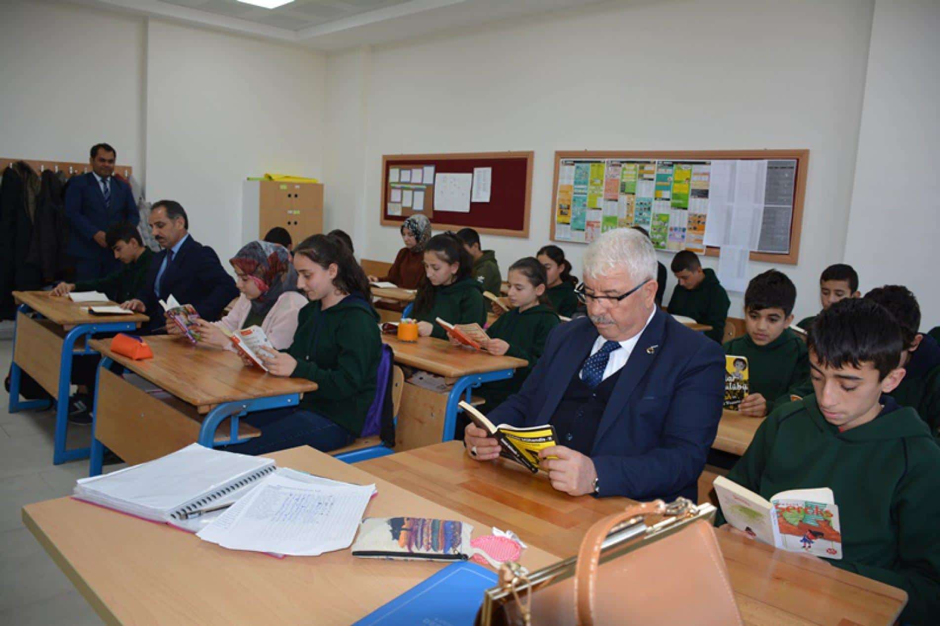 Zorunlu eğitimin 12 yıl olduğu Ülkemizde ortaöğretimde kayıt dışı öğrencilerin