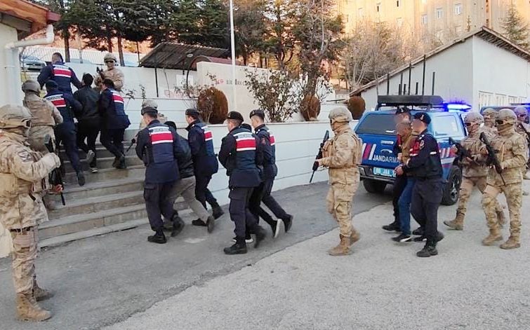 İl genelinde terör örgütü DEAŞ'a yönelik devam eden  operasyonlarda