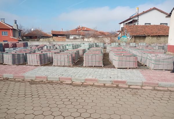 Yozgat’ın Sorgun ilçesine bağlı Çiğdemli beldesinde parke yol çalışmaları ve