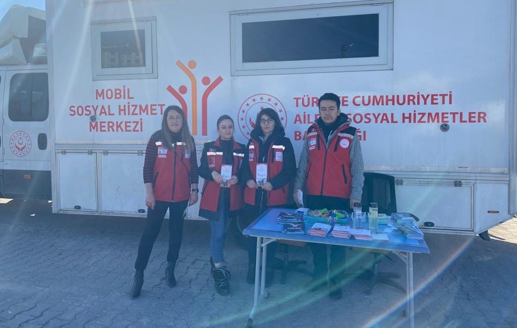 Aile ve Sosyal Hizmetler İl Müdürlüğü tarafından oluşturulan Mobil Sosyal